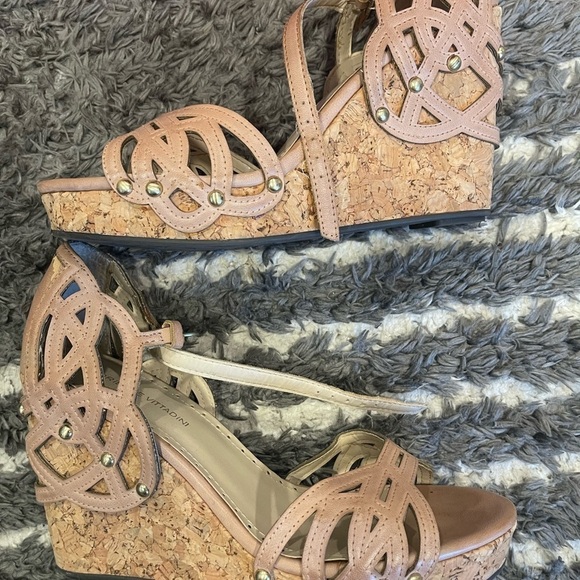 Adrienne Vittadini beige wedge sandals - Picture 4 of 9